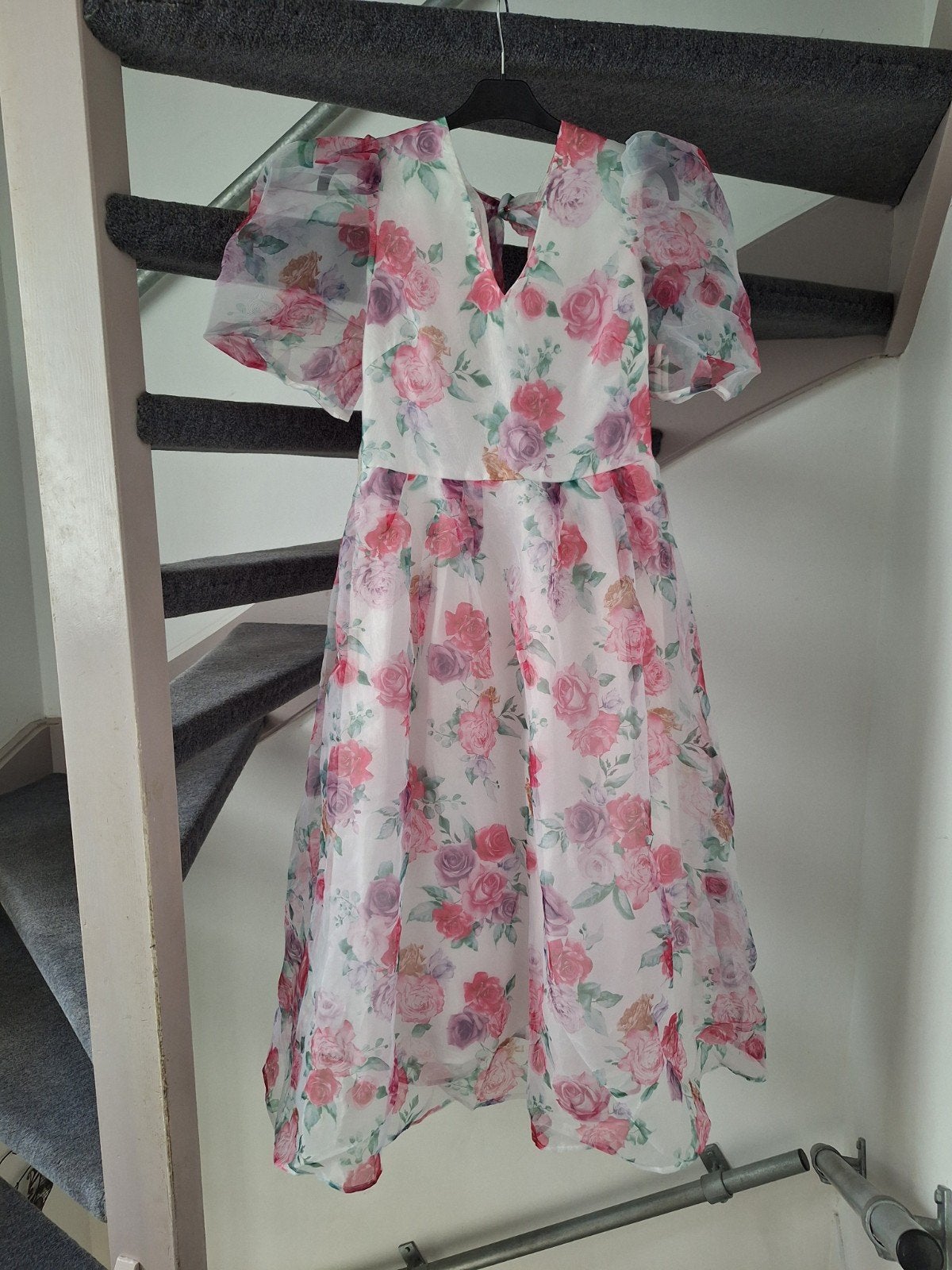 Bloemenjurk met pofmouwen en open rug - Maat 38, Kleding | Dames, Jurken, Maat 38/40 (M), Meerkleurig, Ophalen of Verzenden, Zo goed als nieuw