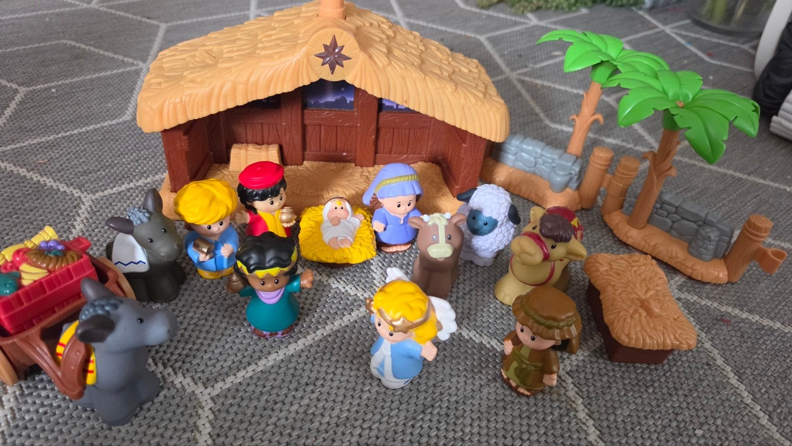 Little People Kerststal 18-delig met licht en muziek, Kinderen en Baby's, Ophalen of Verzenden, Zo goed als nieuw, Jongen of Meisje