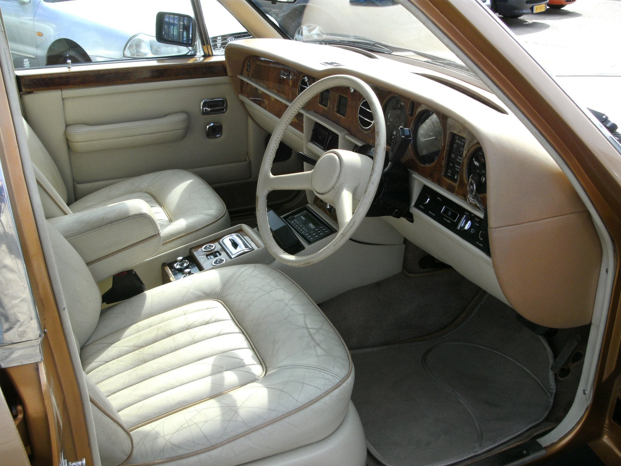 Rolls-Royce Silver Spirit 6.8 AUTOMAAT, OLDTIMER/WEGENBELAST, foto 3