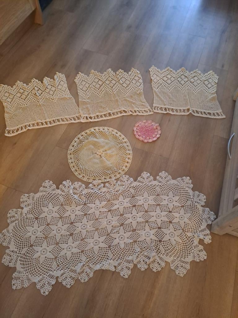6 Gehaakte Kleedjes - Vintage Decoratie Set, Huis en Inrichting, Woonaccessoires | Overige, Ophalen of Verzenden