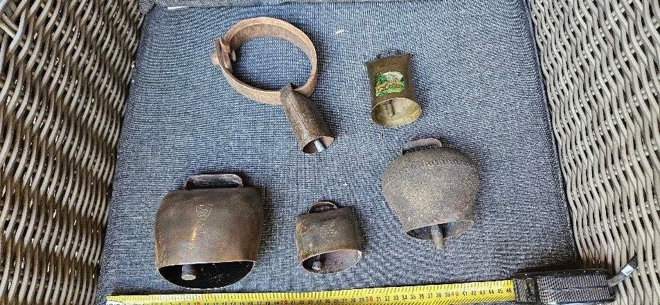 Antieke Franse en Zwitserse koebellen geitenbel Devouassoud, Antiek en Kunst, Ophalen of Verzenden