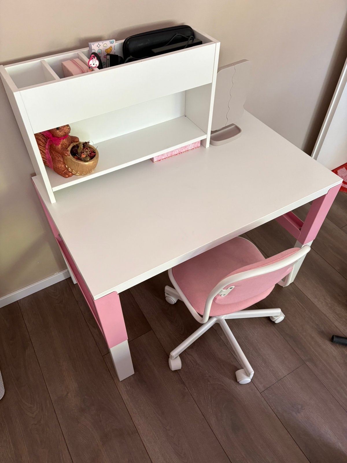 Kinderbureau met bureaustoel, Ophalen, Zo goed als nieuw, Tafel(s)