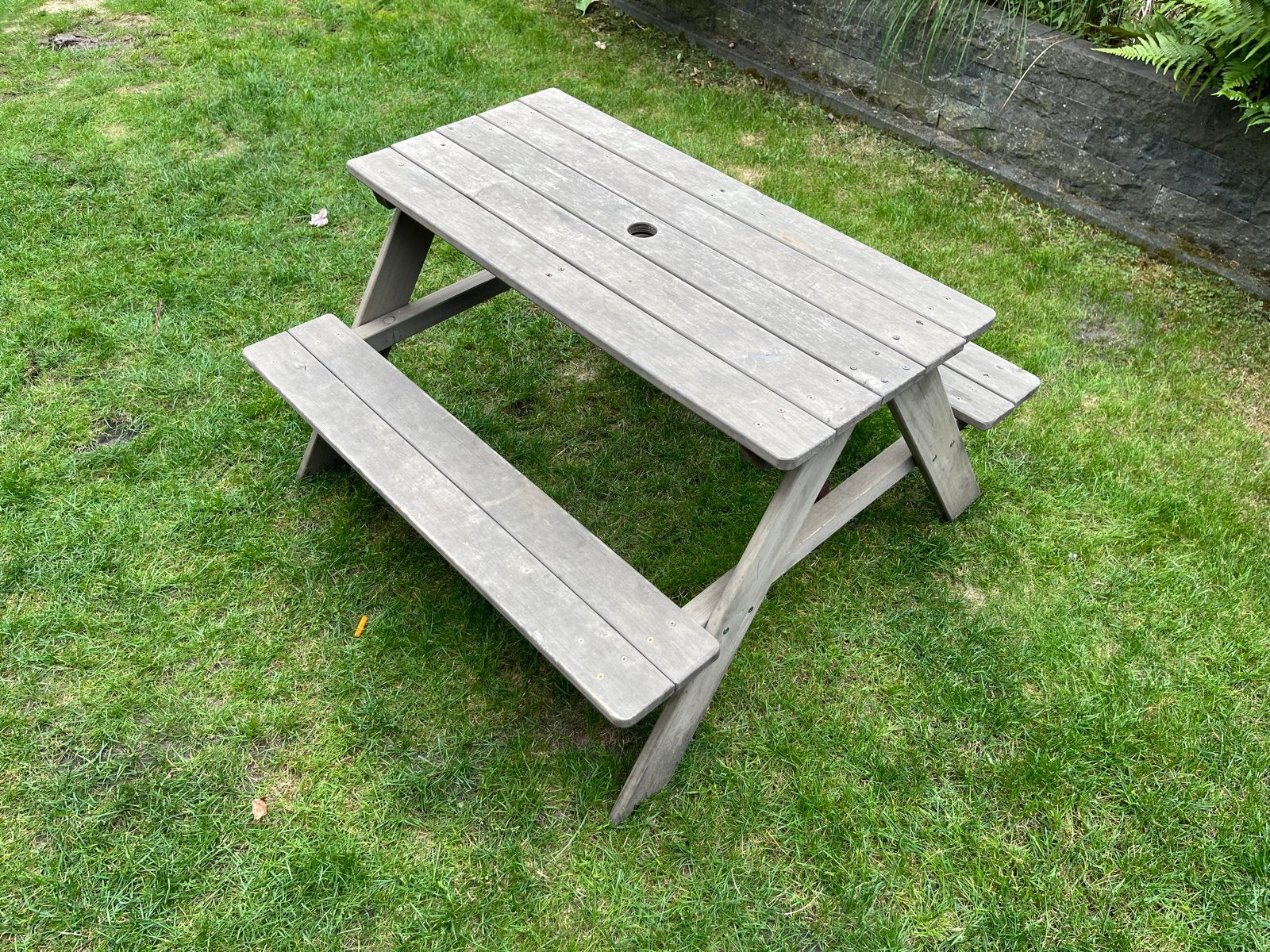 Houten kinderpicknicktafel met parasolgat, Gebruikt, Rechthoekig, Hout, Ophalen