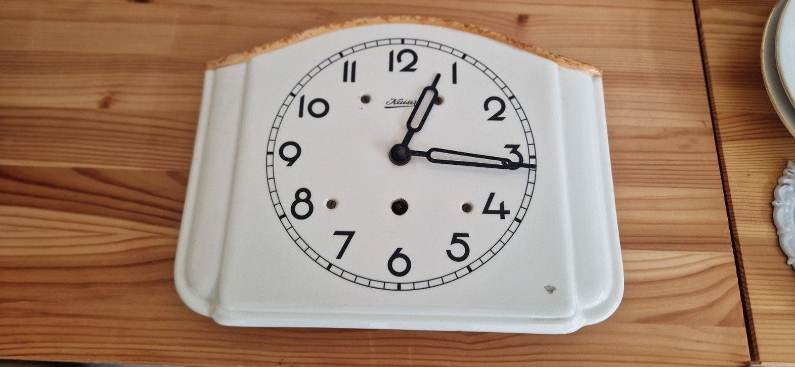 Vintage Kaiser wandklok - Emaille keukenklok, Antiek en Kunst, Ophalen