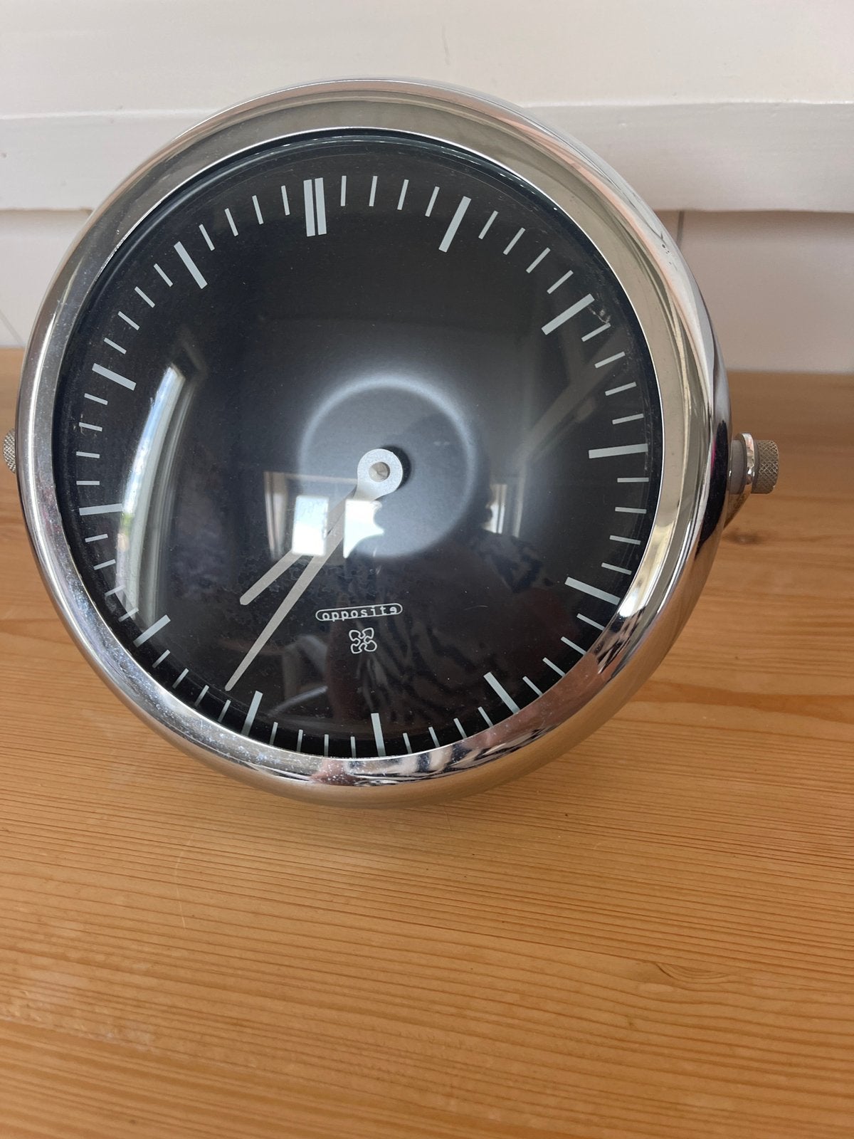 Vintage klok jaren 70 van t merk Opposite, Huis en Inrichting, Gebruikt, Ophalen of Verzenden, Vintage jaren 70, Metaal