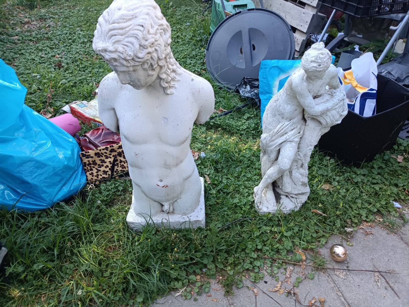 Twee klassieke beelden voor tuin of interieur, Ophalen, Weerbestendig, 50 - 100 cm, Beeld