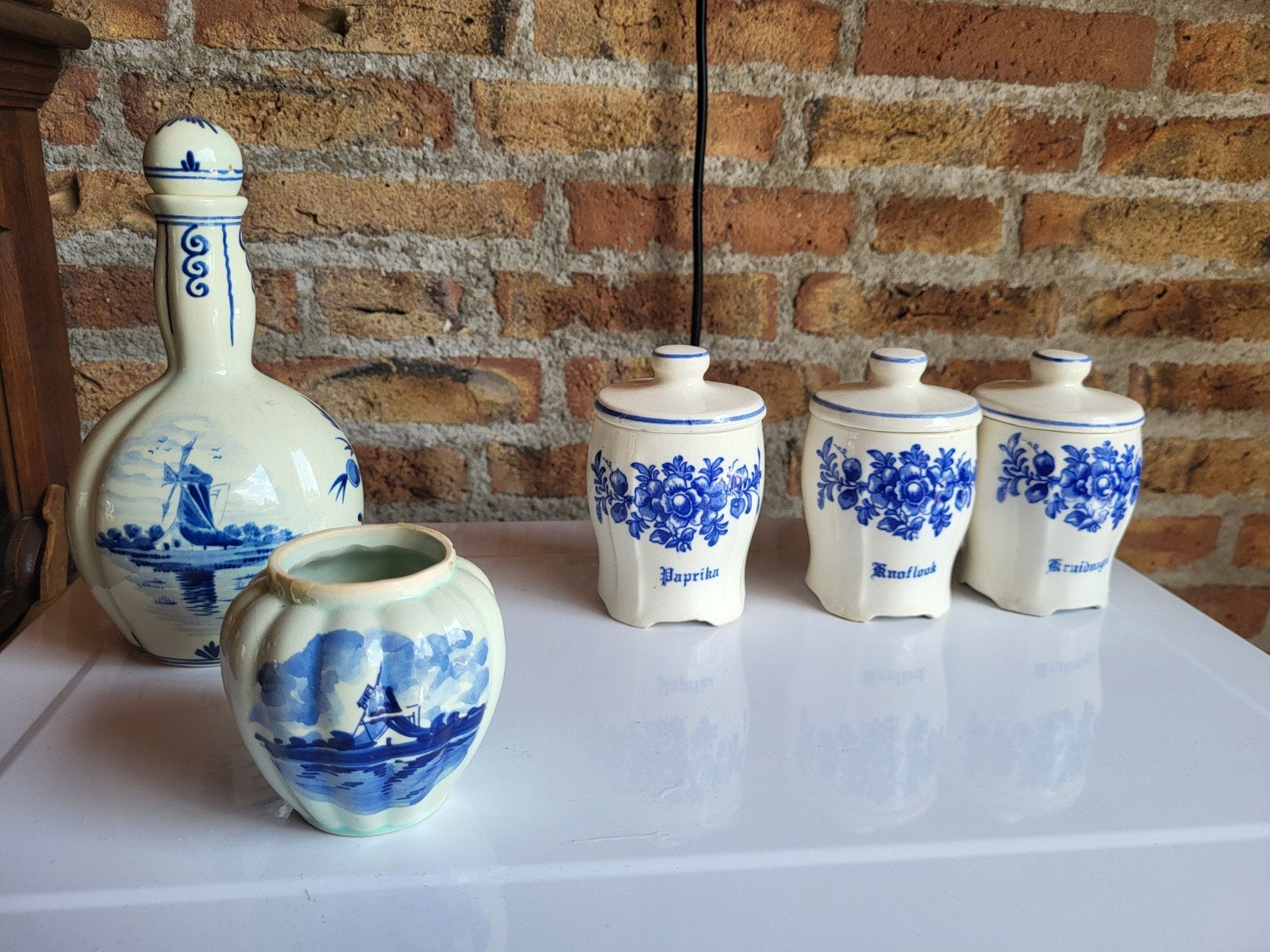 Delfts Blauw decoratieve set: karaf, potjes en vaasje, Antiek en Kunst, Ophalen