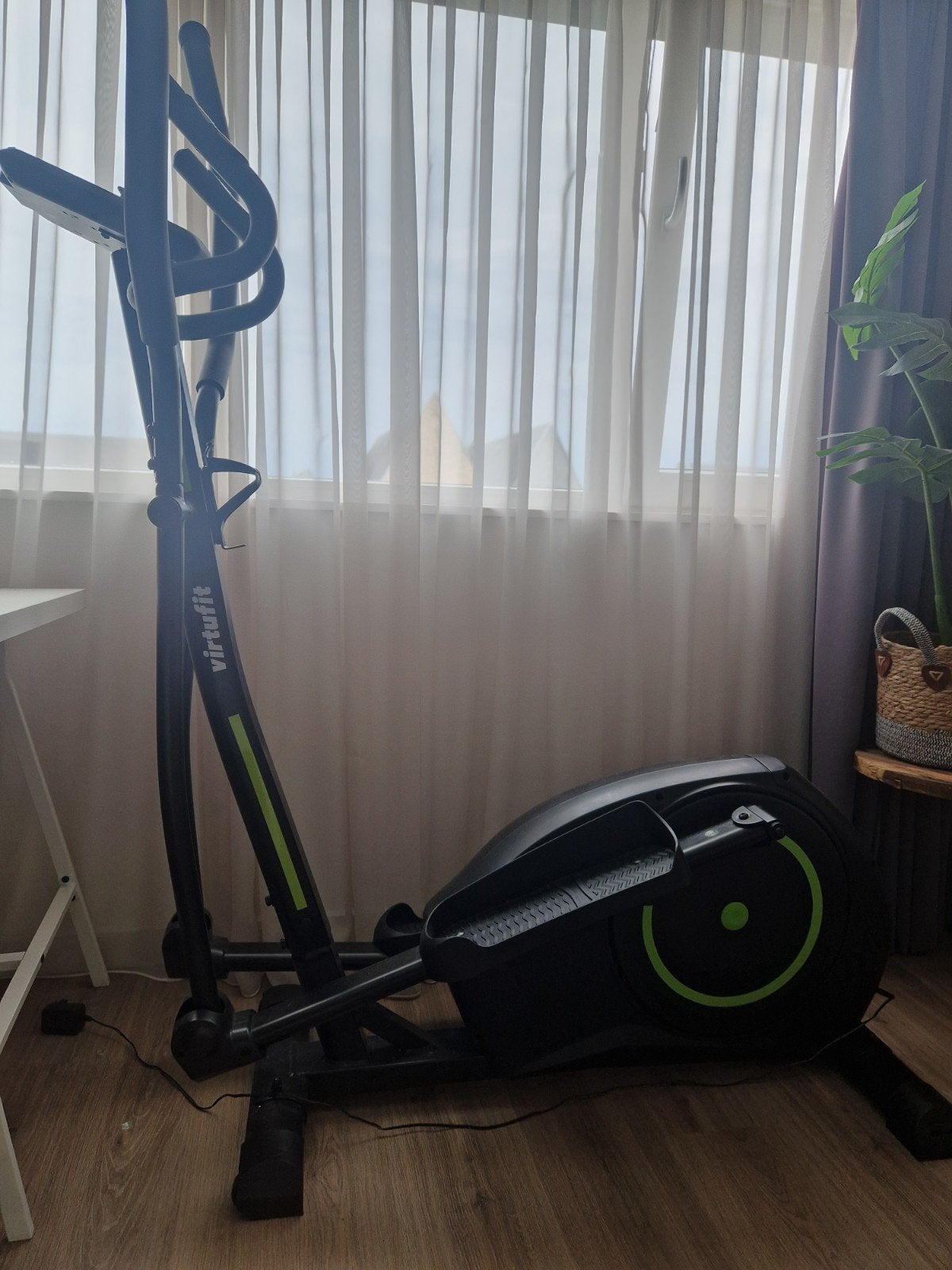 TE KOOP: amper gebruikt Virtufit Crosstrainer, Ophalen, Zo goed als nieuw, Benen, Crosstrainer