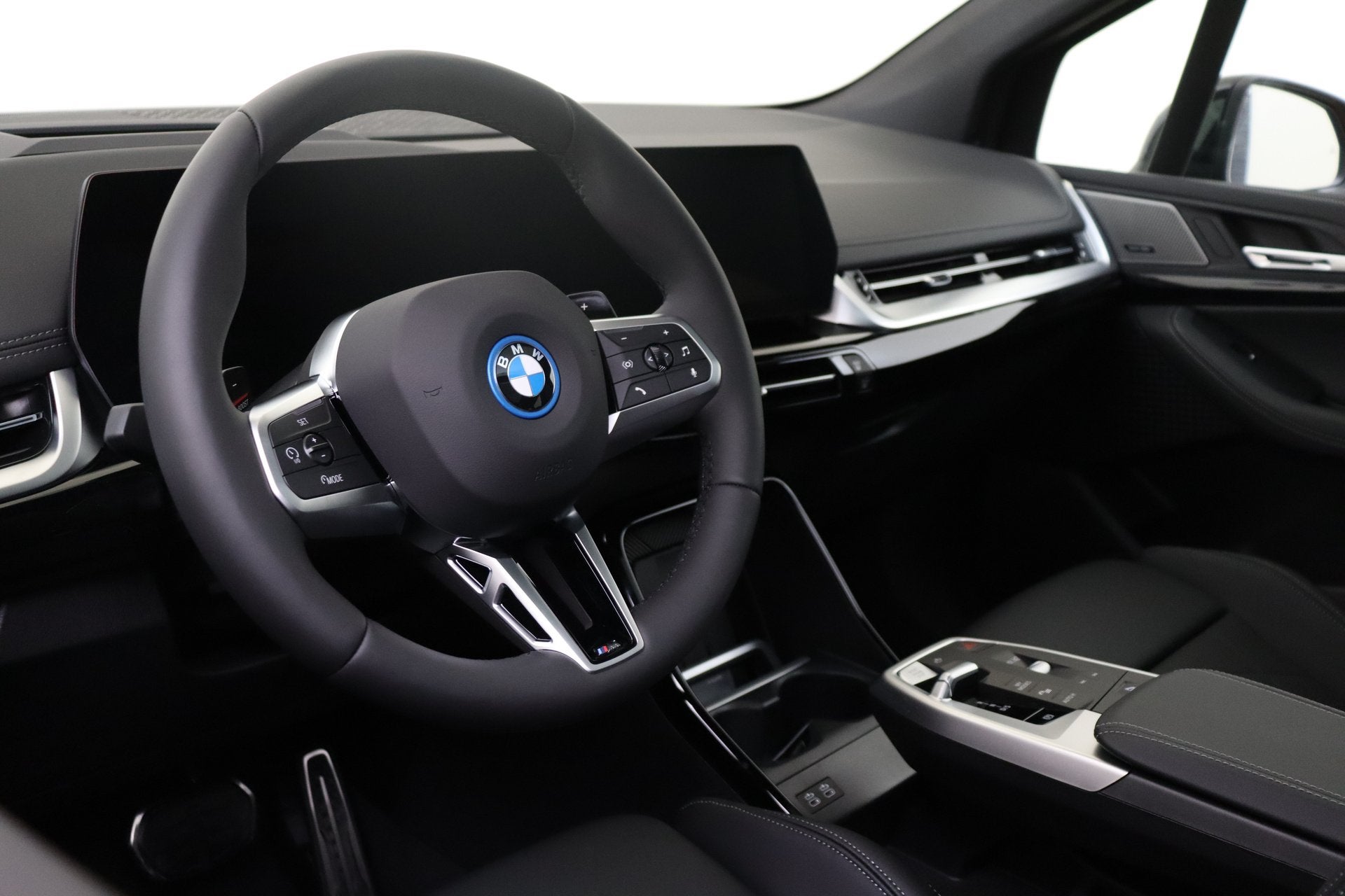 BMW 2 Serie Active Tourer 225e xDrive M Sport Automaat / Tre, Dealer onderhouden, 1800 kg, Zwart, Bedrijf