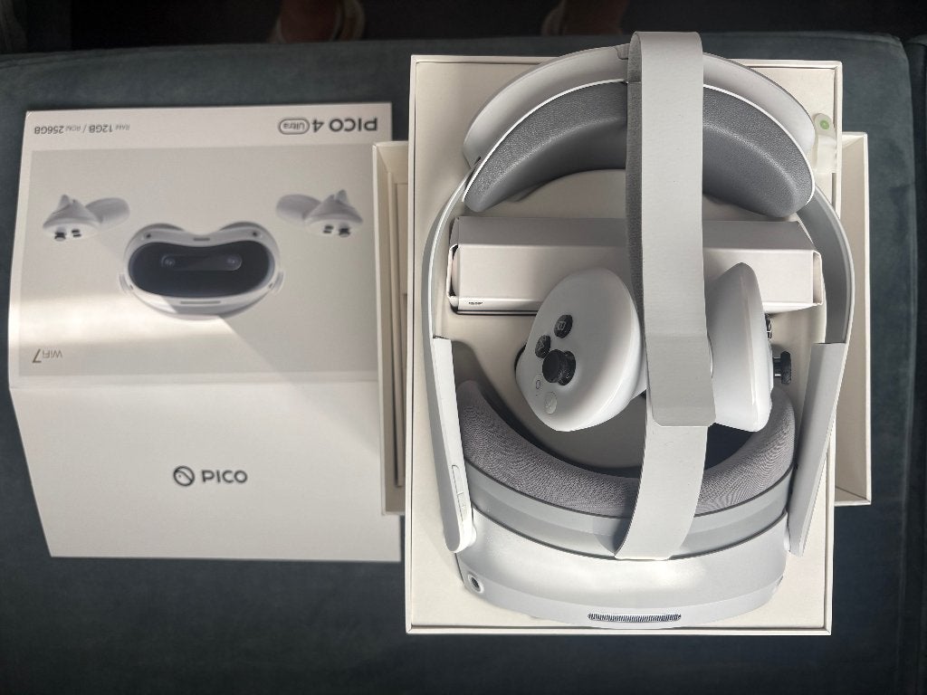 Pico 4 Ultra 256GB Standalone VR / Mixed Reality Headset, Ophalen of Verzenden, Zo goed als nieuw, VR-bril, Overige platformen