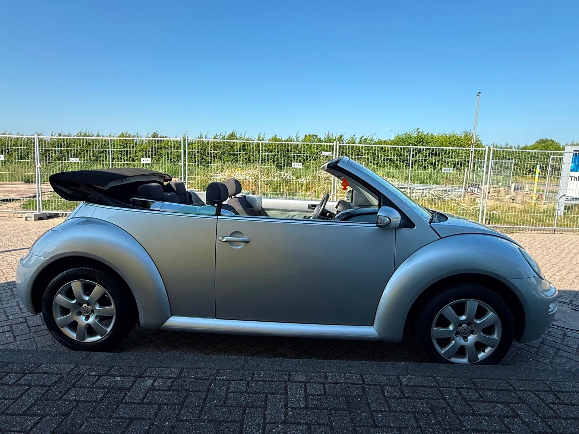 Volkswagen Beetle 1.6 Highline Cabriolet AIRCO LM-Velgen Net, Auto's, Voorwielaandrijving, Euro 5, Gebruikt, Beetle (Kever)