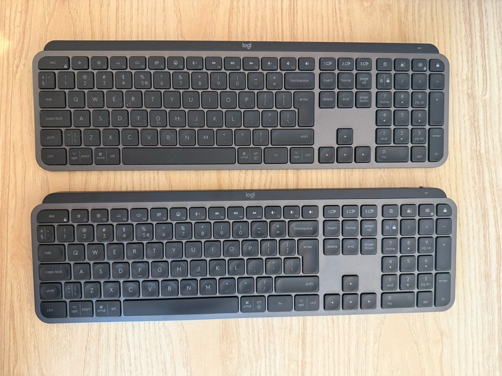 Logitech MX Keys (prijs per stuk)., Ophalen, Zo goed als nieuw