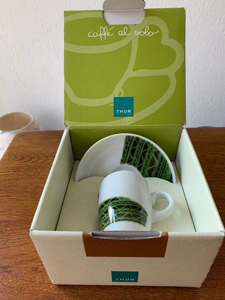 'Espresso' Kopje & Schoteltje "THUN" 'Rosa Selvatico' Nieuw, Huis en Inrichting, Ophalen of Verzenden, Nieuw, Overige stijlen