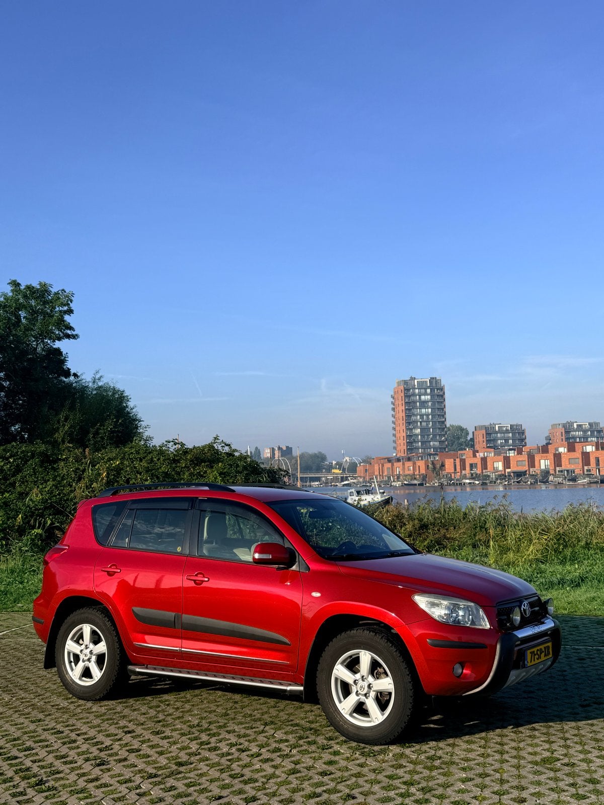Toyota Rav4 2.0 16V Vvt-i 2006 Rood