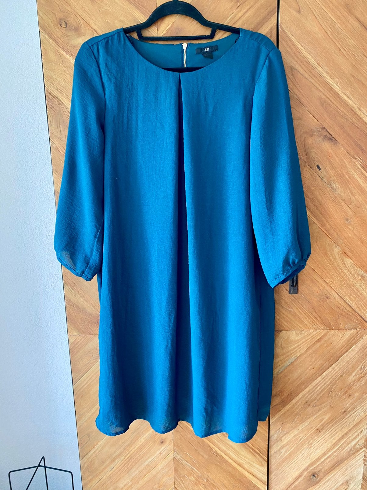 Mooie Groene Jurk van H&M. Maat 44, H&M, Maat 42/44 (L), Ophalen of Verzenden, Knielengte