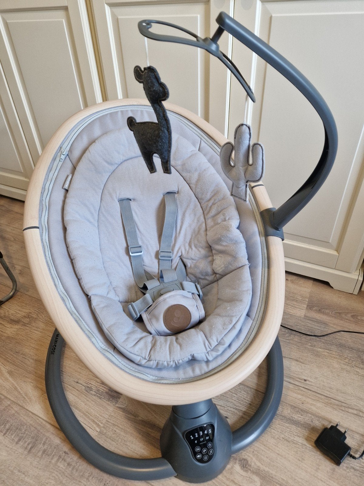 Maxi cosi swing elektrische wipstoel lichtgrijs, Kinderen en Baby's, Wipstoeltjes, Gebruikt, Verstelbaar, Wipstoel, Ophalen