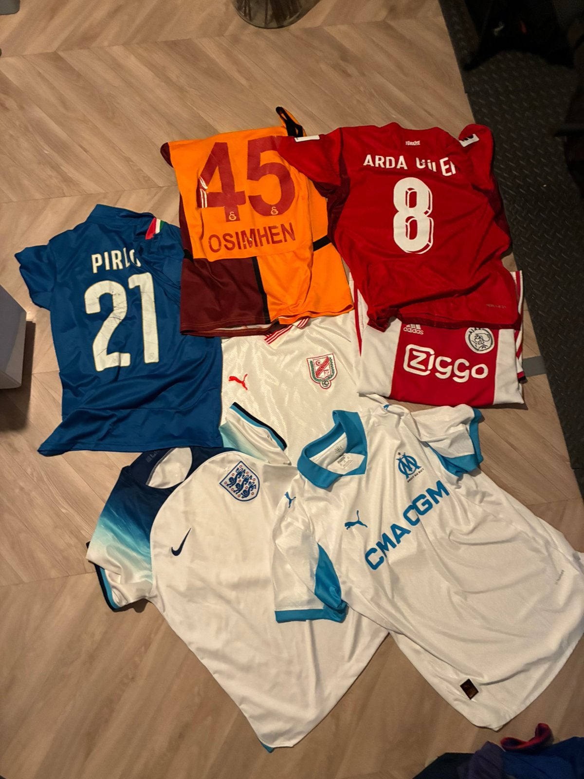 7 voetbalshirts verschillende maten, Ophalen of Verzenden, Zo goed als nieuw, Shirt