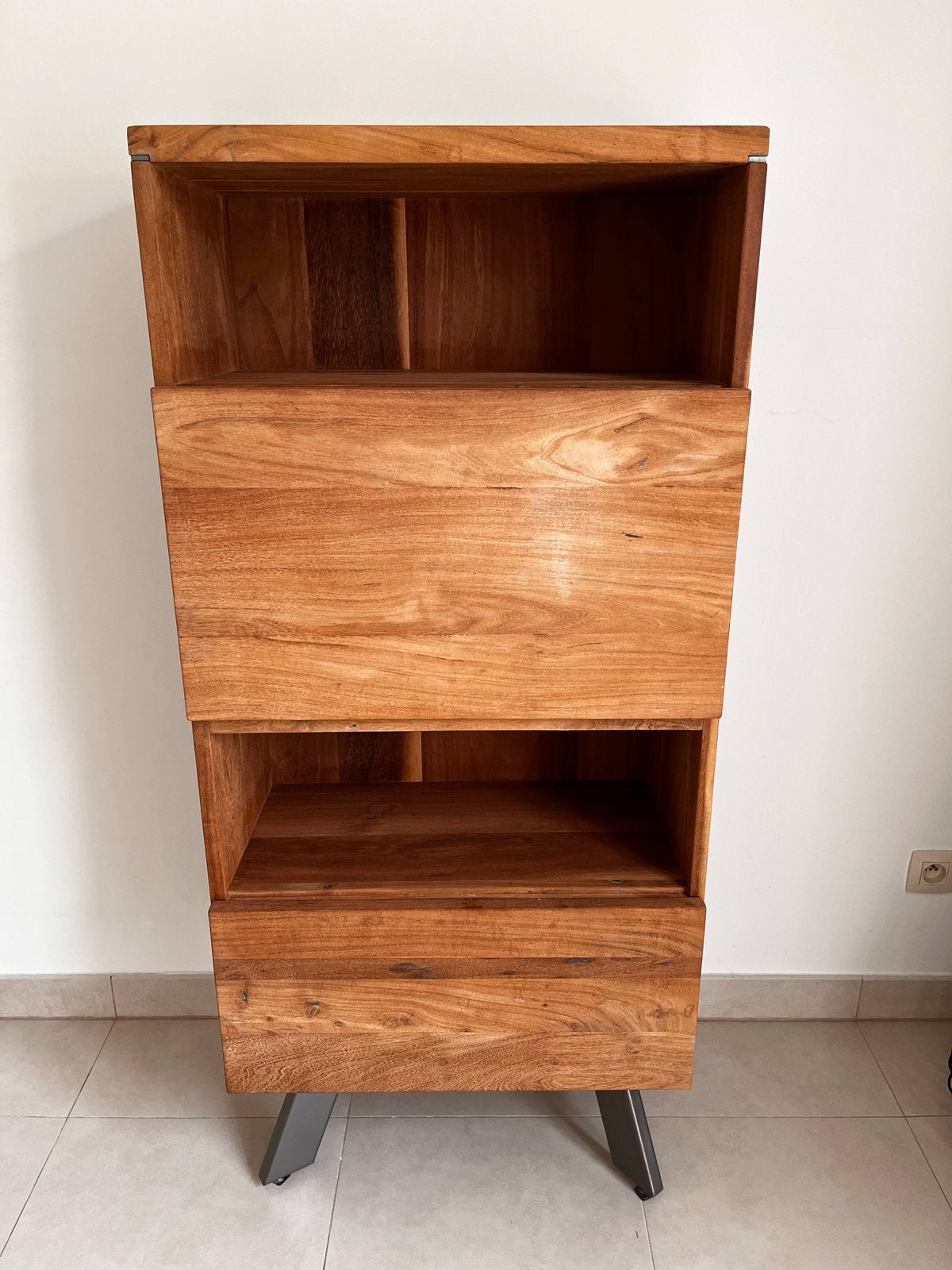 Xooon kast - hout, Huis en Inrichting, Ophalen, Zo goed als nieuw