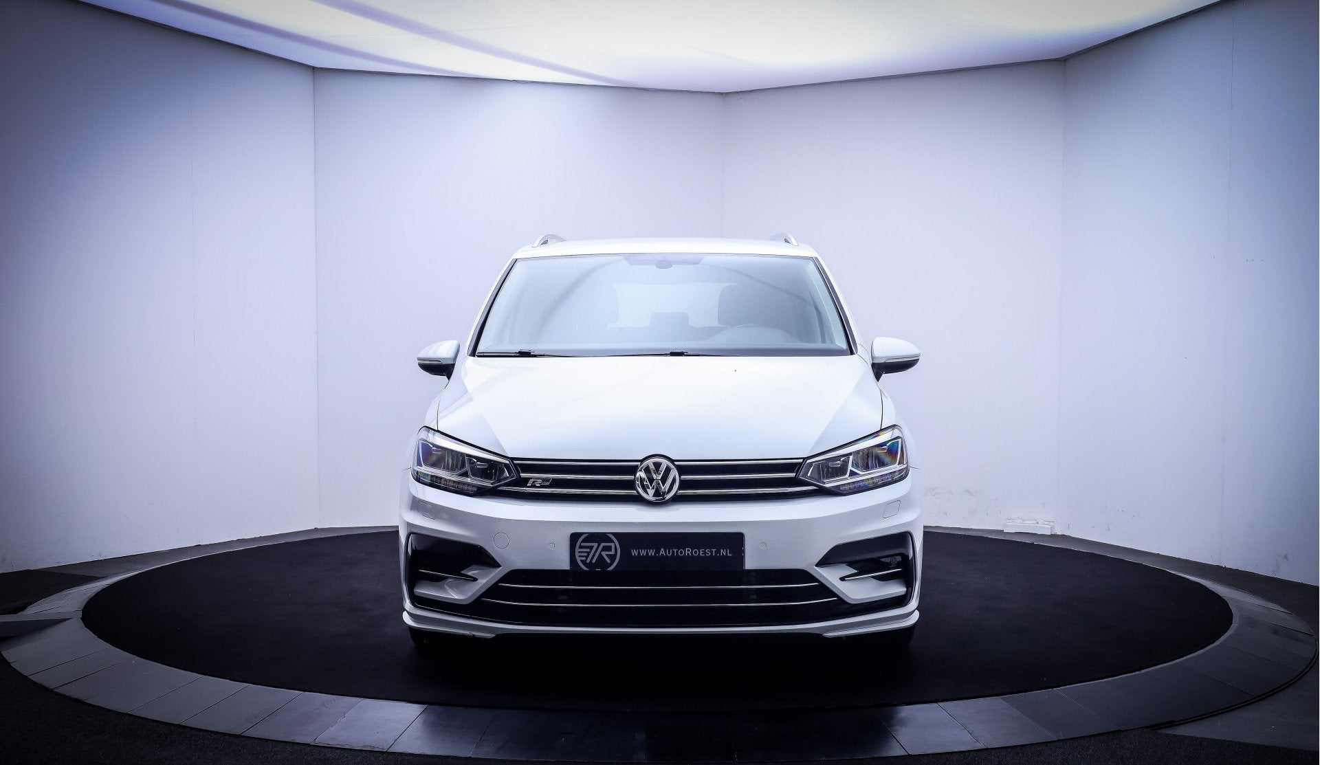 Volkswagen Touran 1.8 TSI Dsg 7p R-LINE Highline FULL LED |, 1441 kg, Gebruikt, Zwart, 4 cilinders