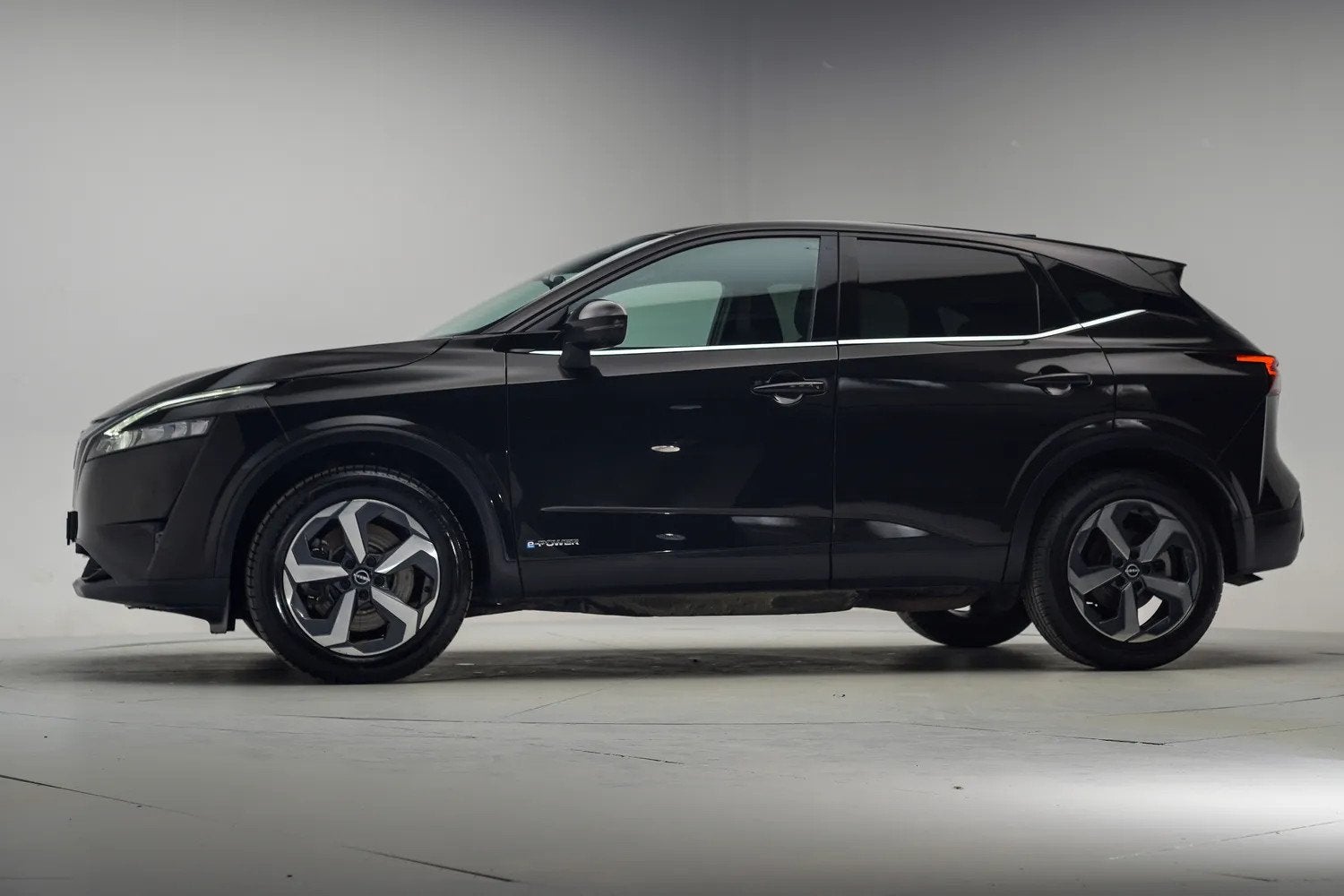Nissan QASHQAI 1.5 e-POWER 190pk N-Connecta Aut. [ LED Navi, Auto's, 1497 cc, Gebruikt, 750 kg, 190 pk