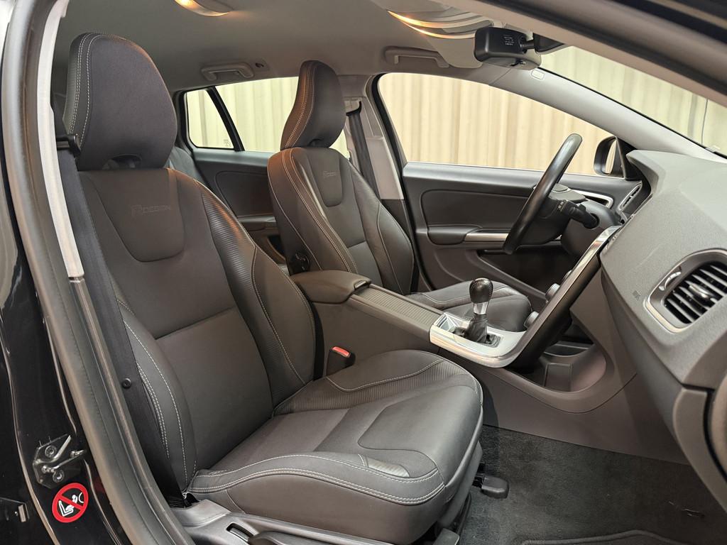 Volvo V60 1.6 T3 R-Design OrgNL! / Cruise / Navigatie / Afn., Voorwielaandrijving, Gebruikt, Huisgarantie, 4 cilinders