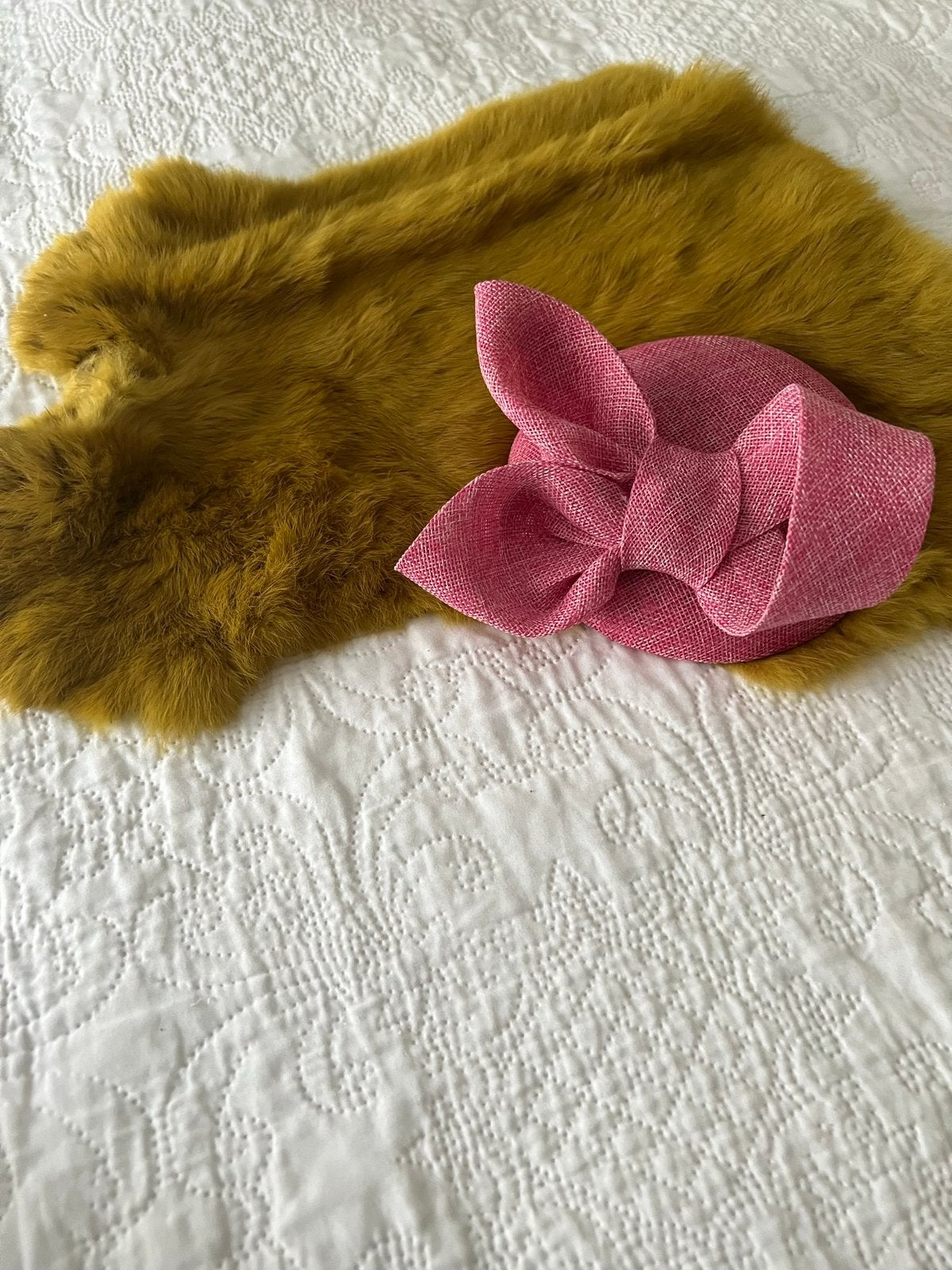 Mooi roze fascinator diadeem dopje, rose hoed, beugeldopje, Kleding | Dames, Hoeden en Petten, Ophalen of Verzenden, Nieuw, One size fits all