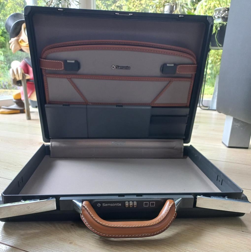 Samsonite attache-koffer, Ophalen, Zo goed als nieuw, Overige materialen