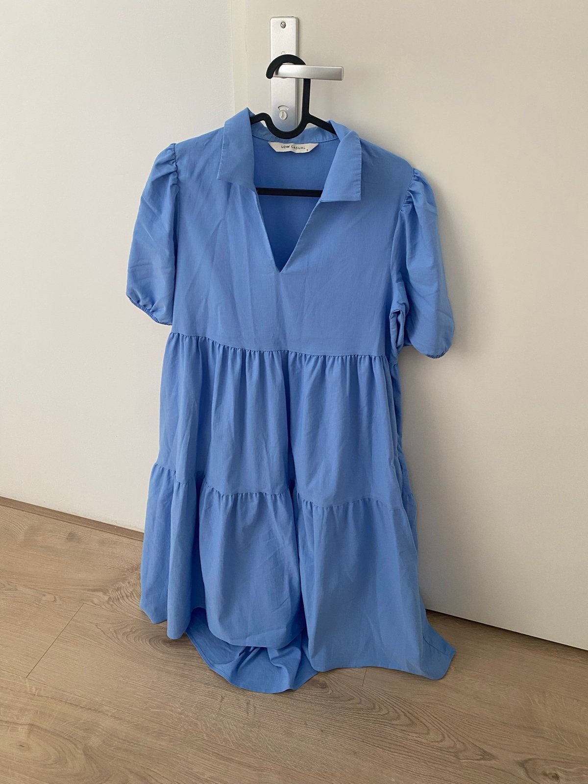 LCW Casual Blauwe Midi Jurk met Pofmouwen en Kraag, Blauw, Ophalen of Verzenden, Zo goed als nieuw, Maat 36 (S)