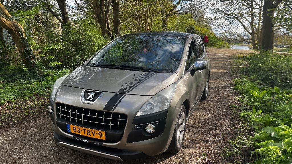 Peugeot 3008 GT HUD/Pano/Cruise/Parkeercamera, Auto's, Voorwielaandrijving, Euro 5, Zwart, 1434 kg