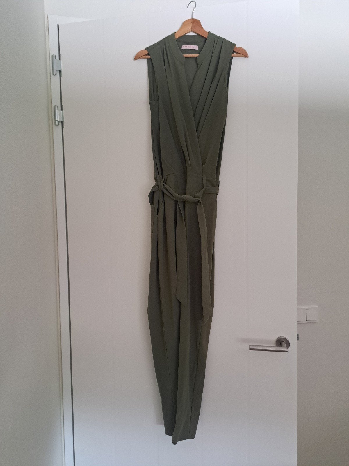 Studio Anneloes Jumpsuit - Olijfgroen - Maat M, Kleding | Dames, Jumpsuits, Maat 38/40 (M), Studio Anneloes, Ophalen of Verzenden