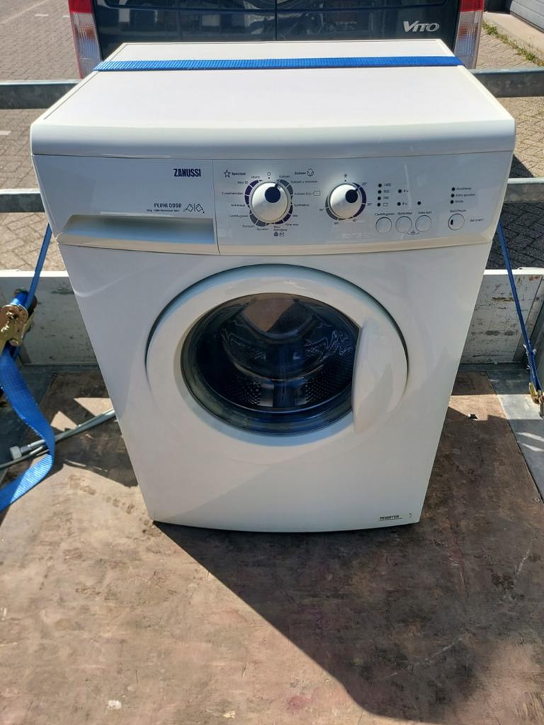 Zanussi Flexi Dose Wasmachine 5kg 1400 toeren, 1200 tot 1600 toeren, Gebruikt, 4 tot 6 kg, Voorlader