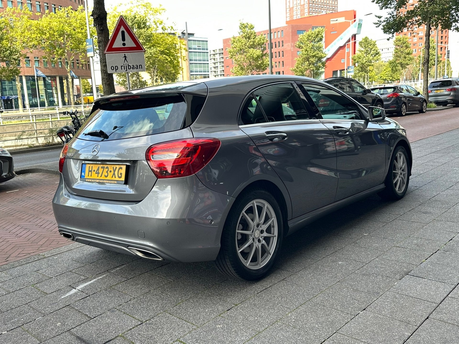 Mercedes-Benz A-klasse 180 Automaat Airco Navi Leer, Auto's, Gebruikt, 4 cilinders, Leder en Stof, 122 pk