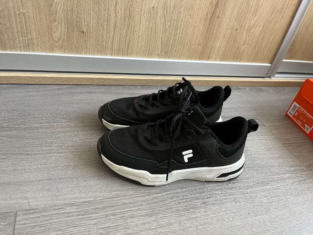 Fila sneakers zwart maat 40, Zwart, Ophalen of Verzenden, Sneakers of Gympen, Zo goed als nieuw