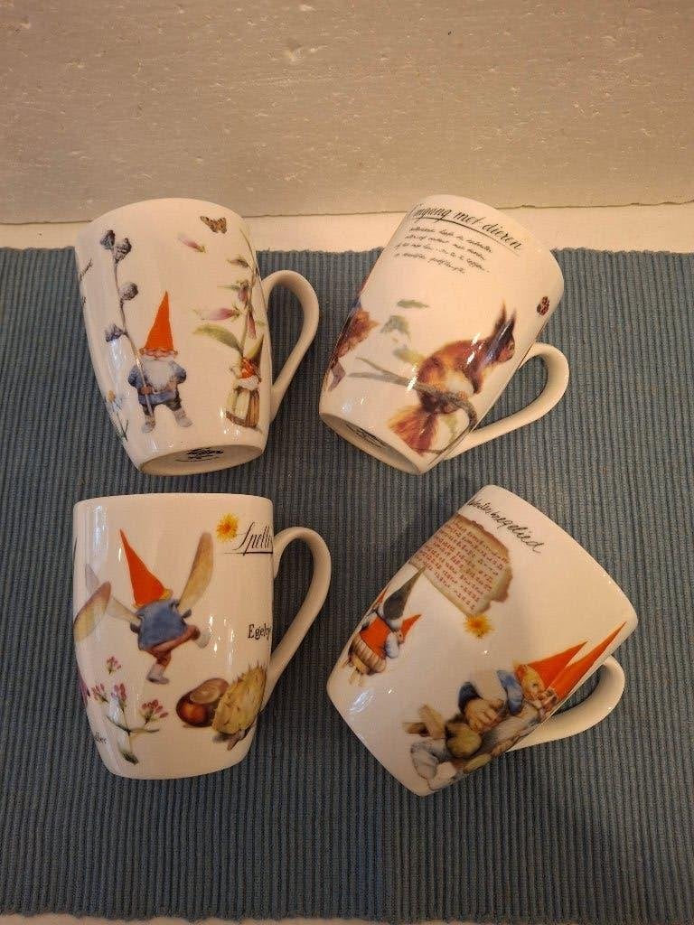 Rien Poortvliet - 4x aardewerk mok met kabouters 5, 6, 7 & 8, --, Ophalen of Verzenden, Zo goed als nieuw, --
