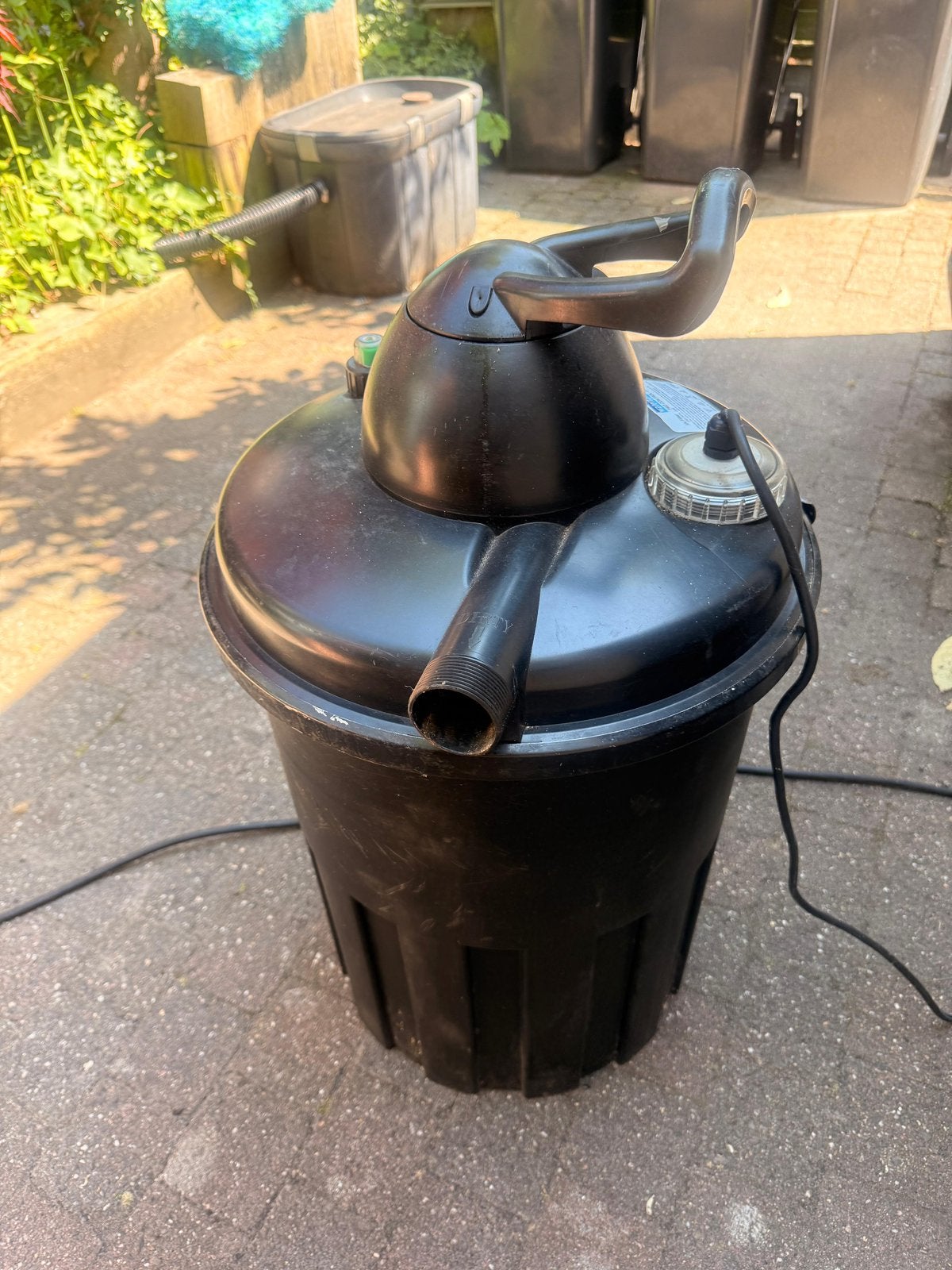 Drukfilter ingebouwde uvc lamp, Ophalen, Zo goed als nieuw, Beton, Fontein