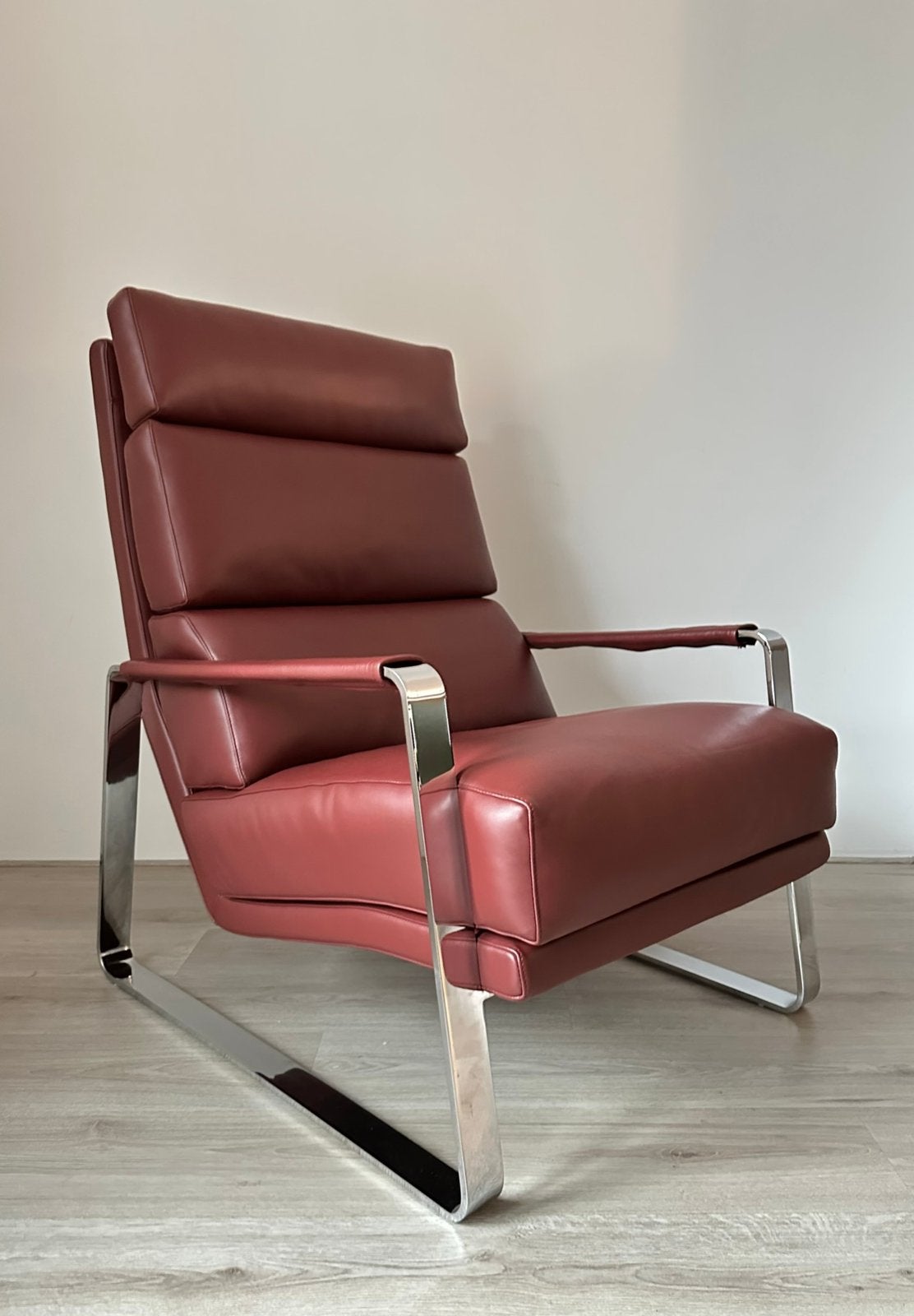 Linteloo Kone design fauteuil, Ophalen, Zo goed als nieuw, 75 tot 100 cm, Leer