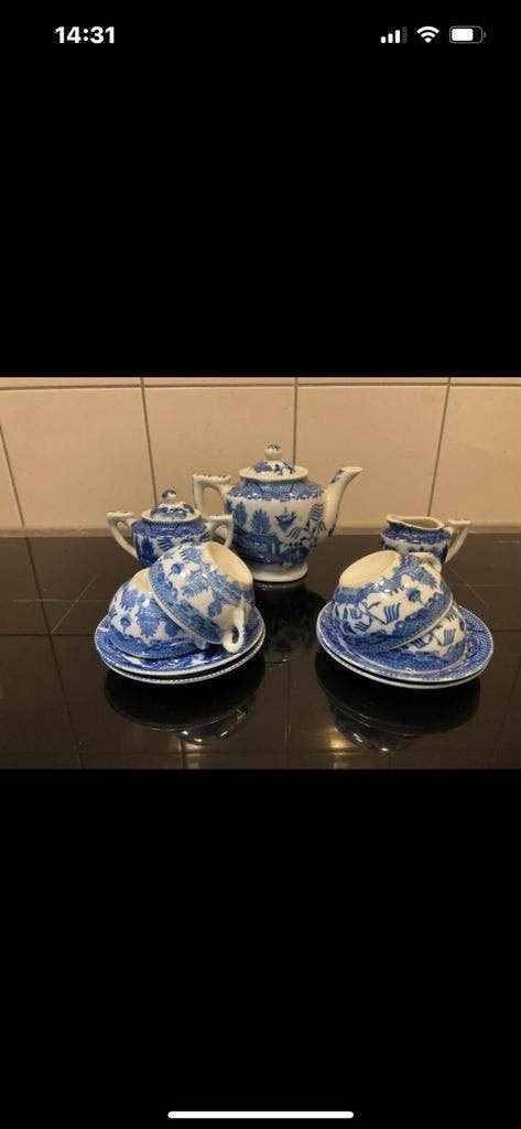 Vintage porseleinen Kinder theeserviesje ,van Nelle, Ophalen, Zo goed als nieuw, Jongen of Meisje