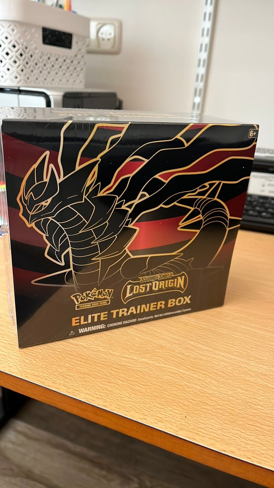 Lost Origin ETB, Ophalen of Verzenden, Zo goed als nieuw