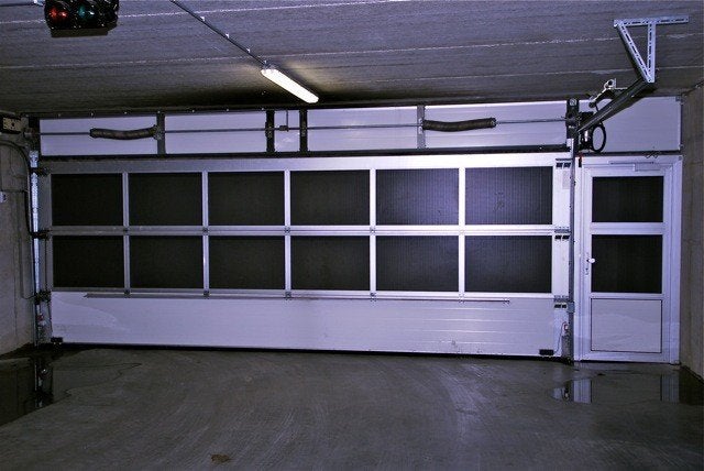 Zeer brede garagebox (4,75m /23,7 m²) – NS Ede-Wageningen, Huizen en Kamers, Garages en Parkeerplaatsen, Gelderland