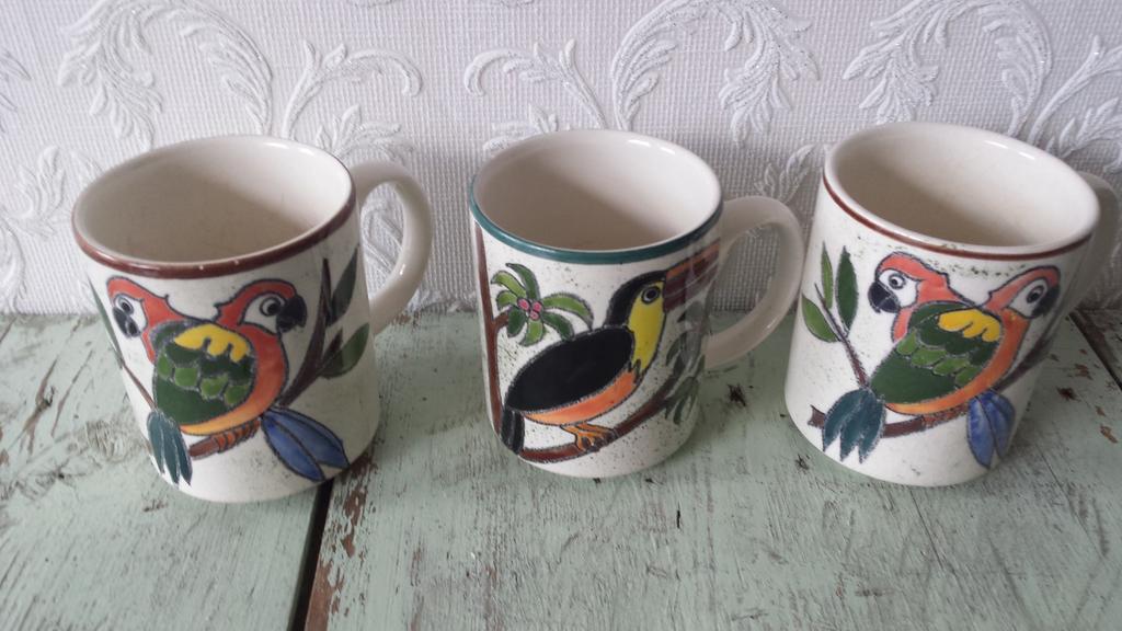 Antieke bekers vega met papegaai / vogels retro design, Ophalen of Verzenden
