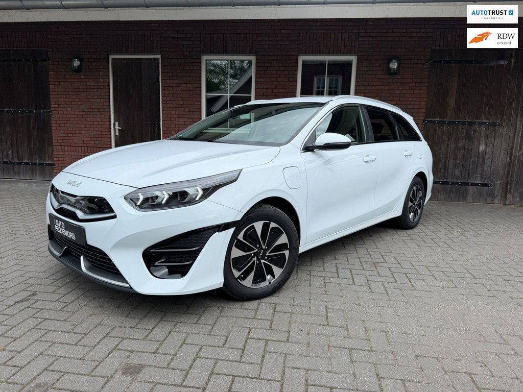 Kia Ceed Sportswagon 1.6 GDI PHEV DynamicPlusLine | 1e eigen, Auto's, Kia, 8 kWh, Gebruikt, Leder en Stof, Wit