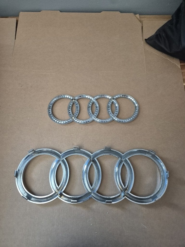 Audi logo Origineel A3 voorkant en achterkant 2012 – 2020, Ophalen of Verzenden, Gebruikt, Audi, Bumper
