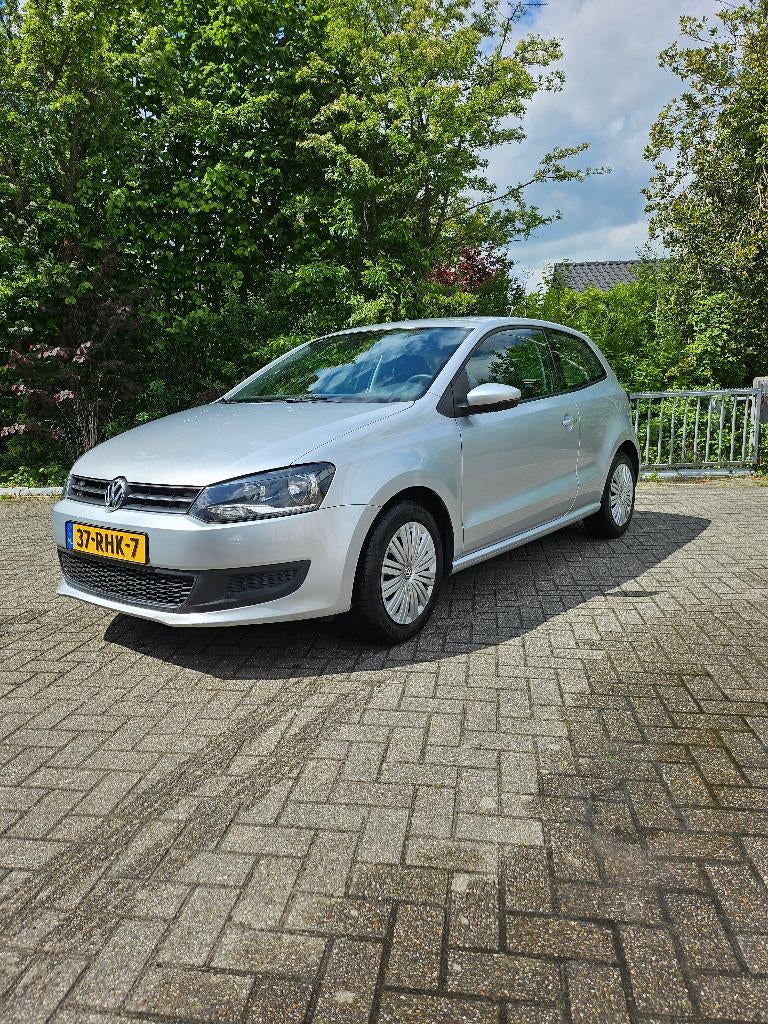 Volkswagen Polo 1.4 63KW AUT 2011 Grijs, Auto's, Volkswagen, 40 €/maand, 4 cilinders, Origineel Nederlands, Bedrijf