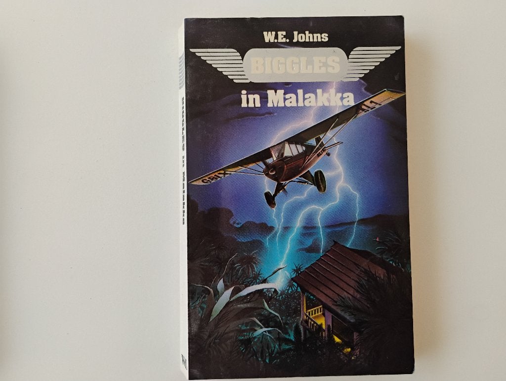 Pocket Biggles als spion, Biggles in Malakka W.E. Johns, Boeken, Ophalen of Verzenden, Gelezen