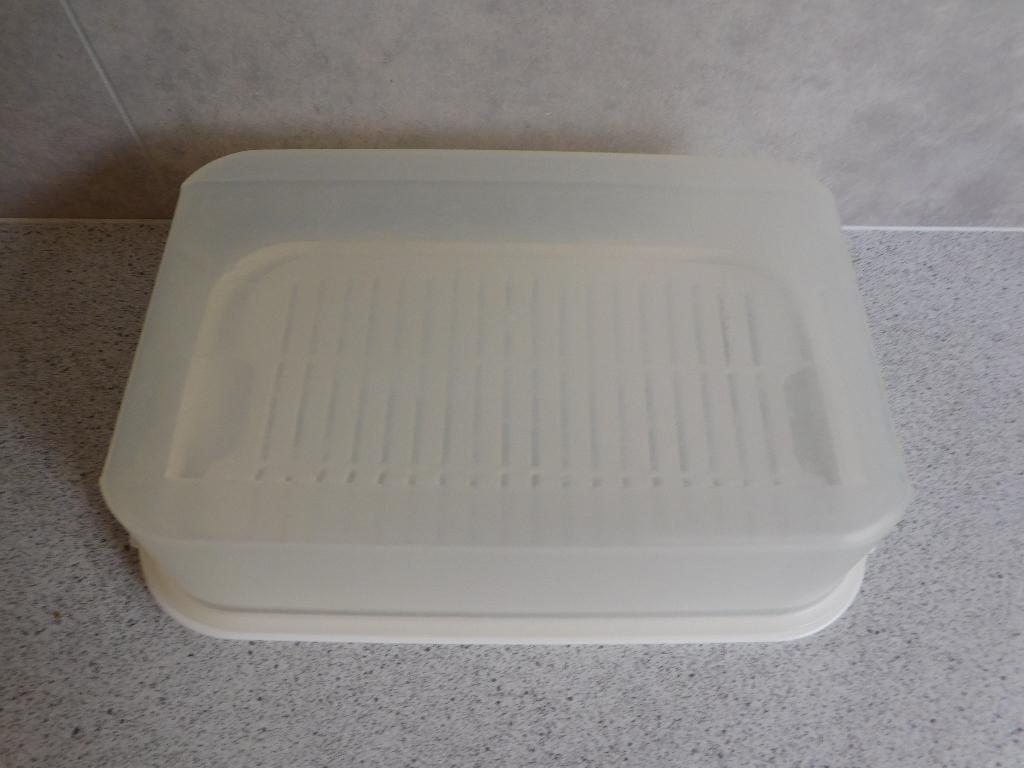 Tupperware Broodbox 29x19x9 cm. Rooster Wit, Ophalen of Verzenden, Zo goed als nieuw, Wit, Overige typen