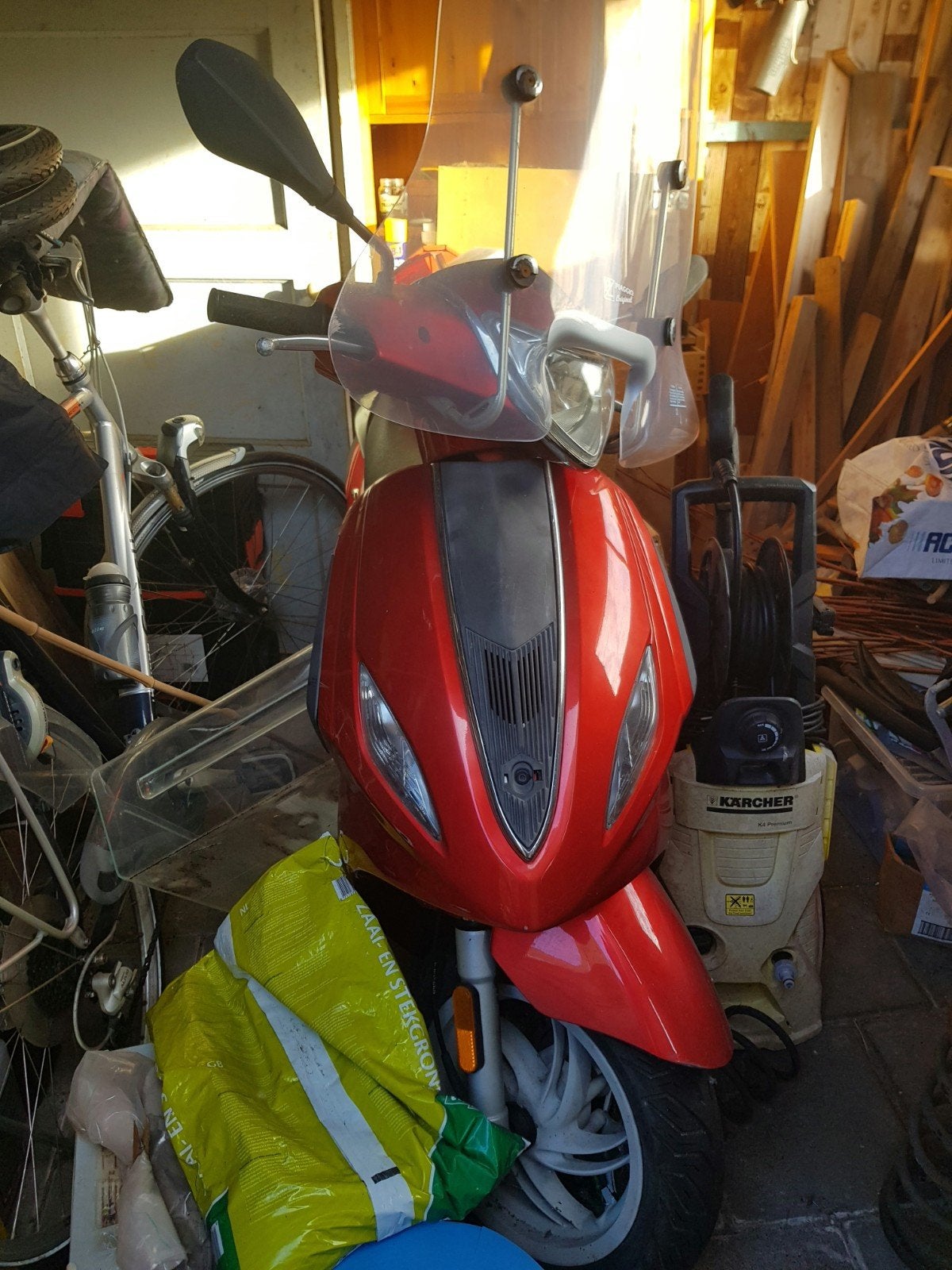 Piaggio Fly 2014, Fietsen en Brommers, Scooters | Piaggio, Ophalen, Gebruikt, Benzine, Fly