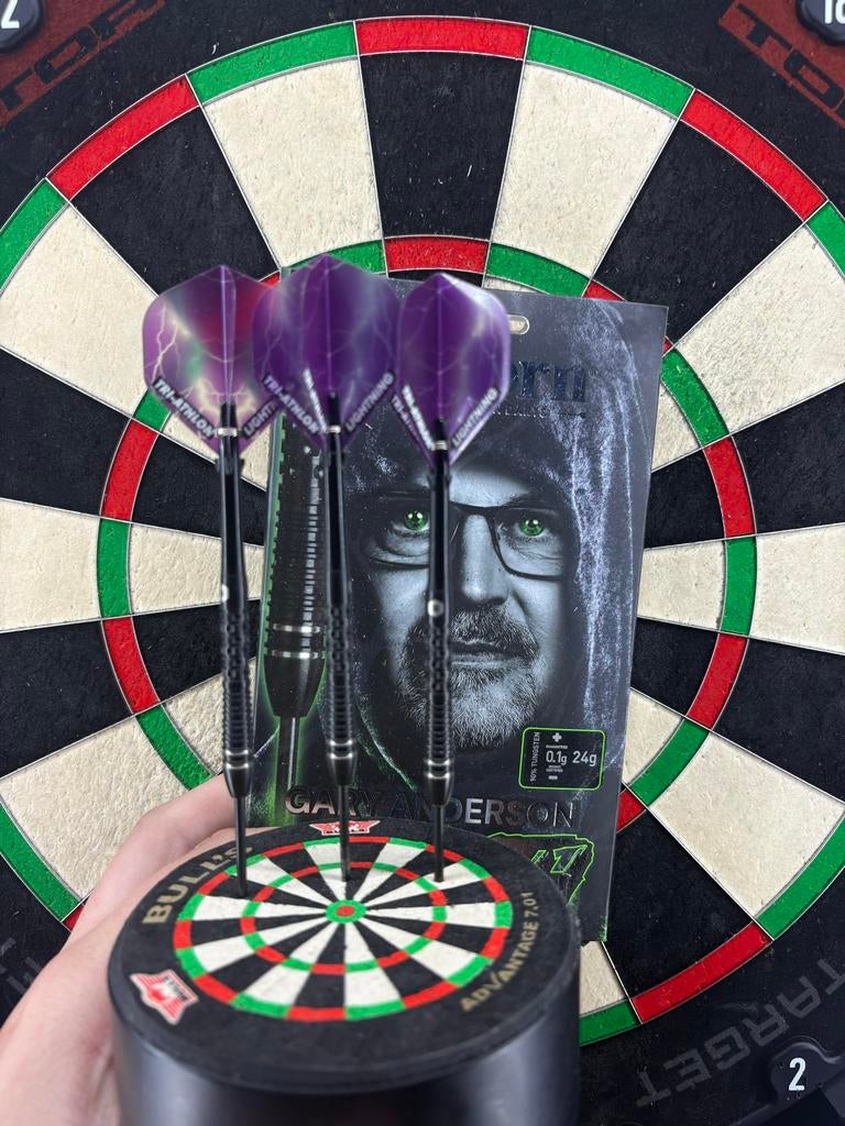 Gary Anderson Darts 24g, Sport en Fitness, Darts, Ophalen of Verzenden, Zo goed als nieuw, Pijlen