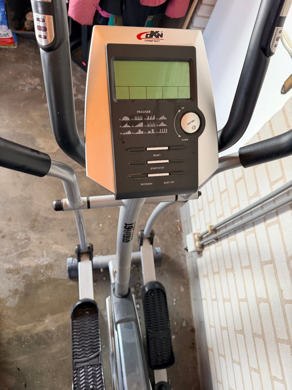 DKN Concept Sport Crosstrainer - Perfect voor thuisgym, Sport en Fitness, Fitnessapparatuur, Ophalen, Gebruikt, Armen, Crosstrainer