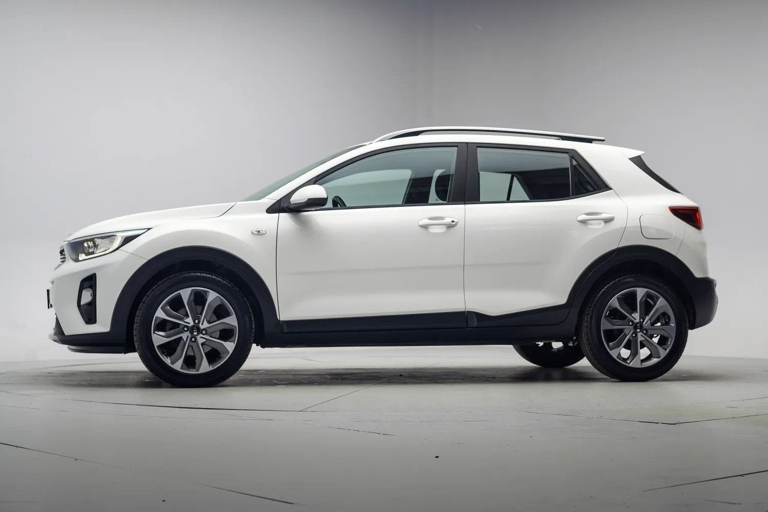 Kia Stonic 1.0 T-GDi DynamicLine [ Navi Camera Apple/Android, Auto's, Kia, Voorwielaandrijving, Dealer onderhouden, 450 kg, Gebruikt