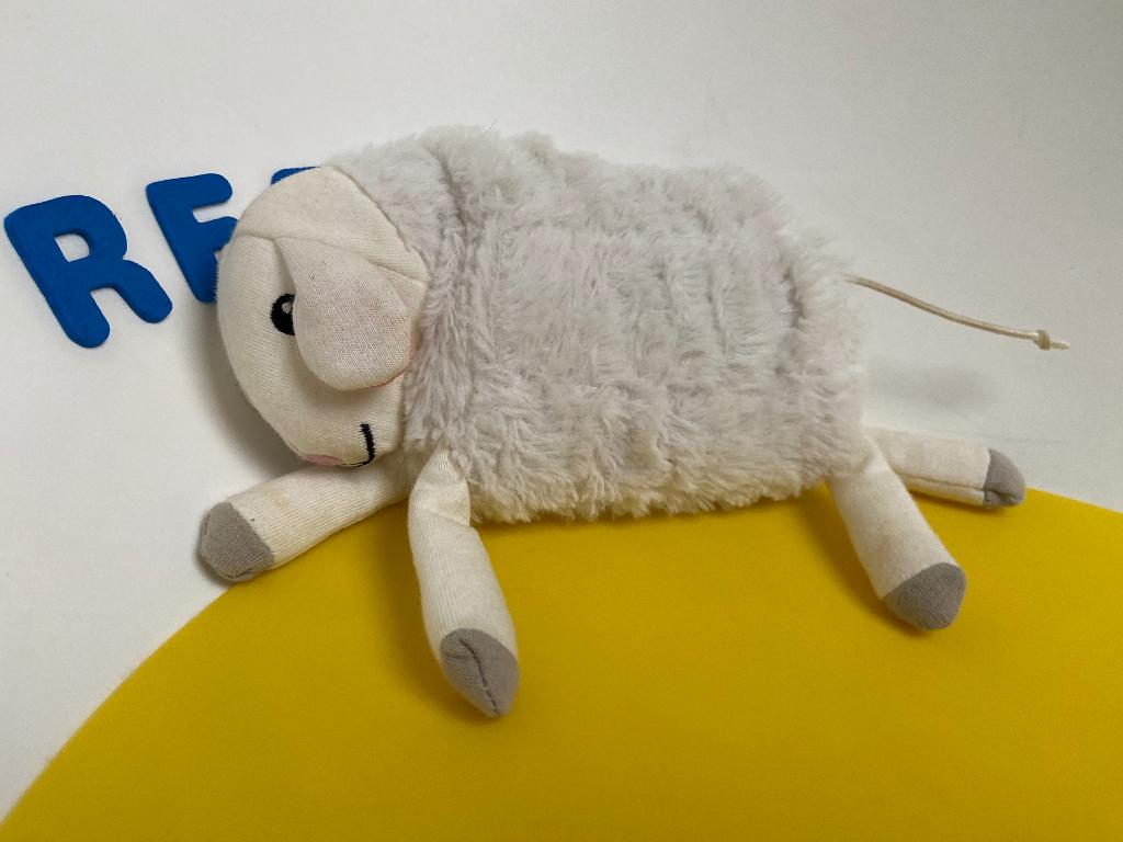 236 ikea schaap schaapje wit met speeldoosje, Kinderen en Baby's, Speelgoed | Knuffels en Pluche, Ophalen of Verzenden, Zo goed als nieuw